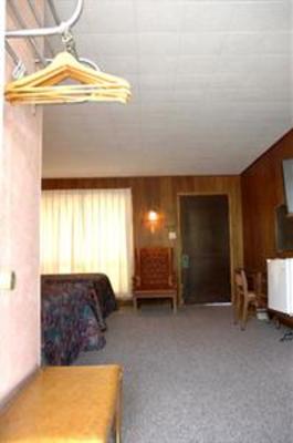 фото отеля Four Winds Motel