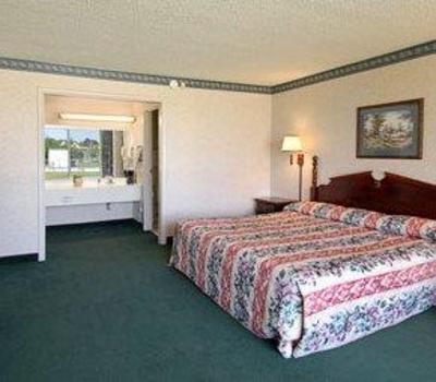 фото отеля Super 8 Motel Dillon (South Carolina)