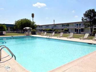 фото отеля Super 8 Motel Dillon (South Carolina)