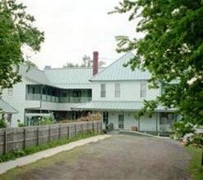 фото отеля Woodbine Hotel And Museum