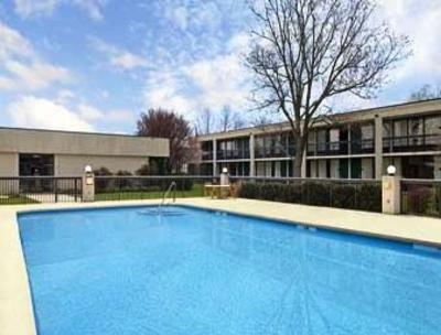 фото отеля Travelodge Morristown