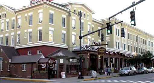 фото отеля Yankee Pedlar Inn