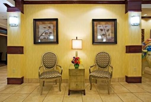 фото отеля Holiday Inn Express Hotel & Suites Snyder