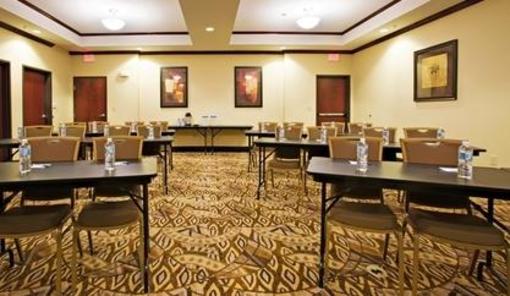 фото отеля Holiday Inn Express Hotel & Suites Snyder
