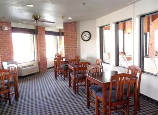 фото отеля Country Hearth Inn & Suites Fulton