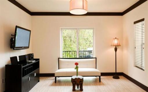 фото отеля Sunbrite Apartments Miami Beach