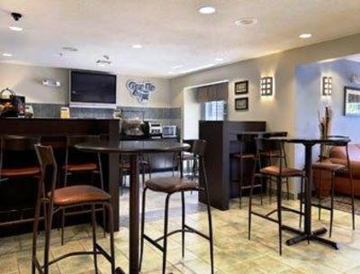 фото отеля Microtel Inn & Suites Bath