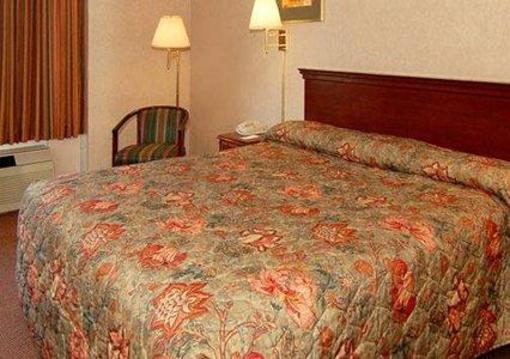 фото отеля Econo Lodge Takoma Park