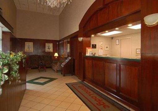 фото отеля Econo Lodge Takoma Park