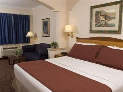 фото отеля Arbor Suites Medical Mile