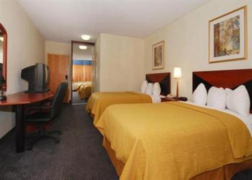 фото отеля Ramada Cleveland Airport West