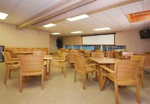 фото отеля Ramada Cleveland Airport West
