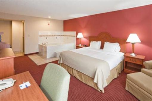 фото отеля Holiday Inn Express Lawrenceburg - Cincinnati