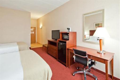 фото отеля Holiday Inn Express Lawrenceburg - Cincinnati