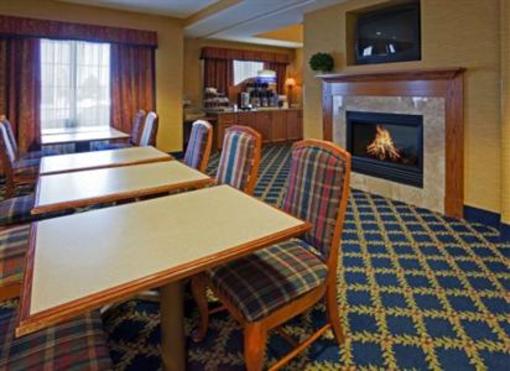 фото отеля Holiday Inn Express St. Cloud