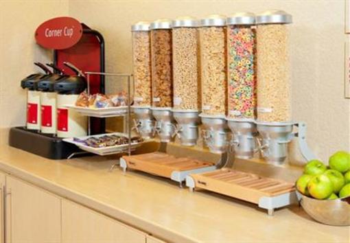 фото отеля Towneplace Suites Miami Lakes