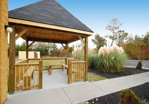 фото отеля Comfort Suites Pigeon Forge