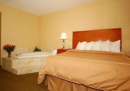 фото отеля Comfort Suites Pigeon Forge