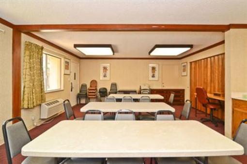 фото отеля Americas Best Value Inn Merced