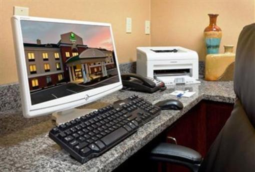 фото отеля Holiday Inn Express Hotel & Suites White Haven