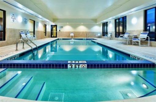 фото отеля Holiday Inn Express Hotel & Suites White Haven