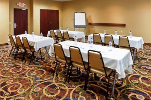 фото отеля Holiday Inn Express Hotel & Suites White Haven