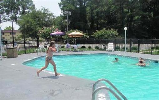 фото отеля Econo Lodge Inn & Suites Wilmington