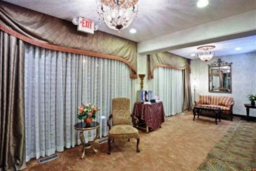 фото отеля Holiday Inn Express Detroit Birmingham (Michigan)