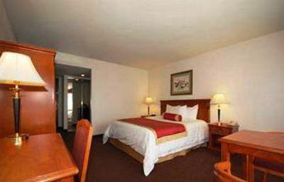 фото отеля Best Western Plus South Bay Hotel