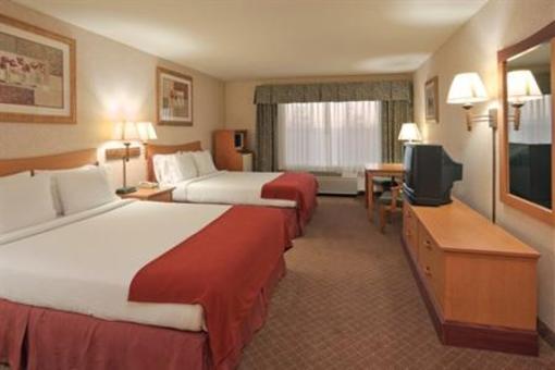 фото отеля Holiday Inn Express Tracy