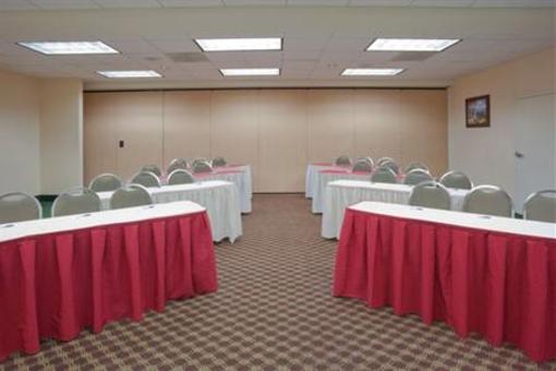 фото отеля Holiday Inn Express Tracy
