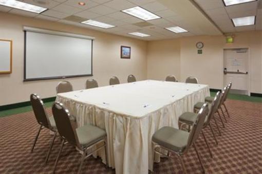 фото отеля Holiday Inn Express Tracy