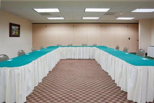 фото отеля Holiday Inn Express Tracy