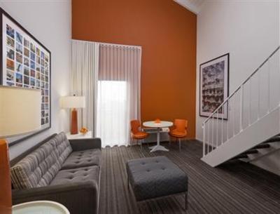 фото отеля Inn at Venice Beach