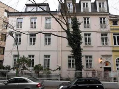 фото отеля Dirazi Guesthouse Frankfurt am Main