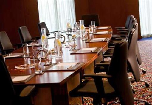 фото отеля Courtyard by Marriott Doha City Center