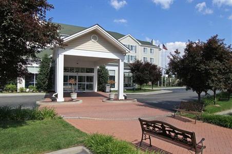 фото отеля Hilton Garden Inn Westbury
