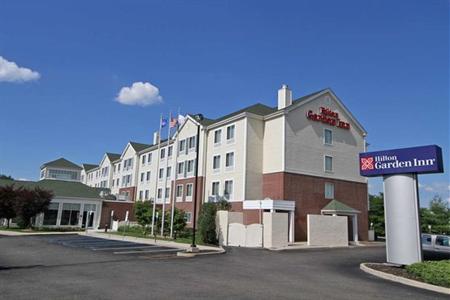 фото отеля Hilton Garden Inn Westbury