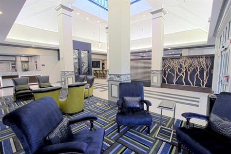 фото отеля Hilton Garden Inn Westbury
