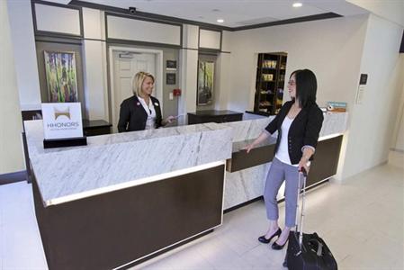 фото отеля Hilton Garden Inn Westbury