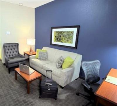 фото отеля Hilton Garden Inn Westbury