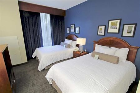 фото отеля Hilton Garden Inn Westbury