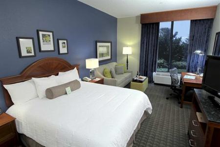 фото отеля Hilton Garden Inn Westbury
