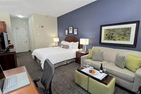 фото отеля Hilton Garden Inn Westbury