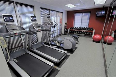 фото отеля Hilton Garden Inn Westbury