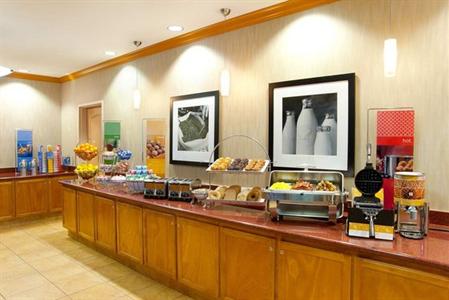 фото отеля Hampton Inn & Suites, Fresno