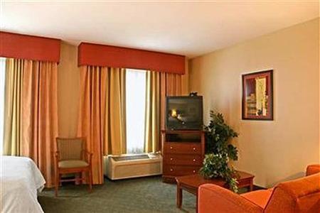 фото отеля Hampton Inn & Suites, Fresno