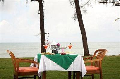 фото отеля The Briza Beach Resort Khao Lak Phang Nga