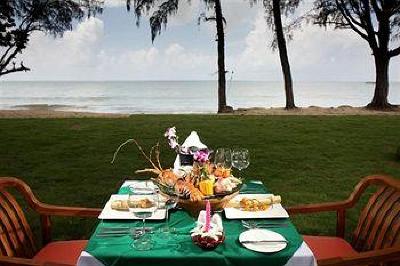 фото отеля The Briza Beach Resort Khao Lak Phang Nga