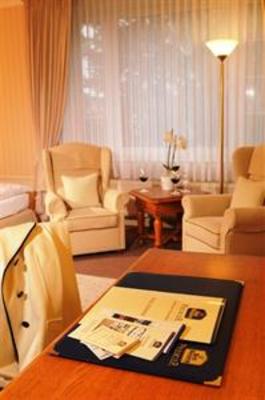 фото отеля BEST WESTERN Premier Parkhotel Kronsberg